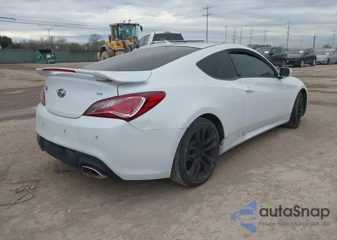 2015 Hyundai Genesis 3.8 Ultimate z USA, uszkodzony, nr VIN KMHHU6KJ3FU123093